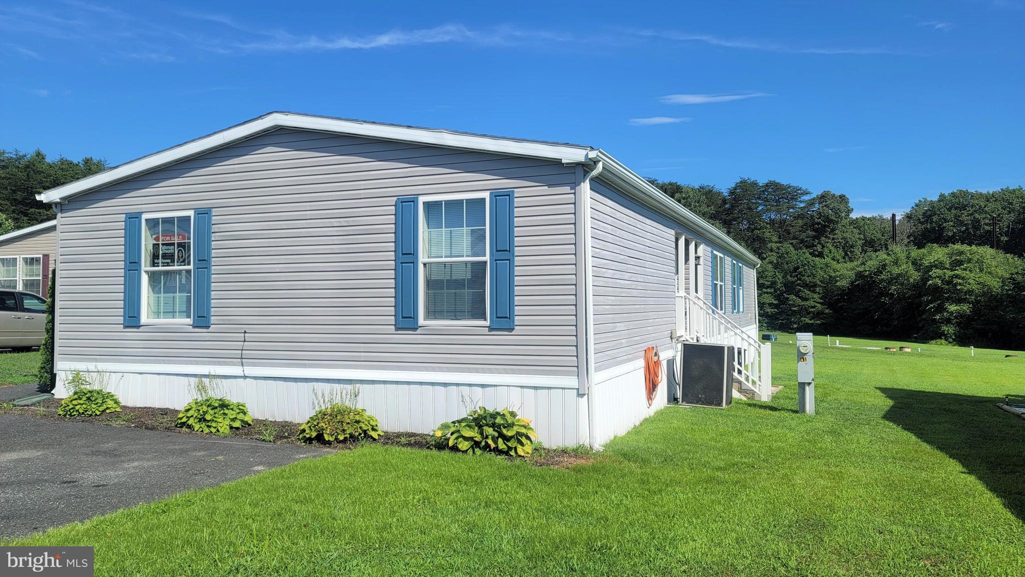 SHERWOOD FOREST - Residential