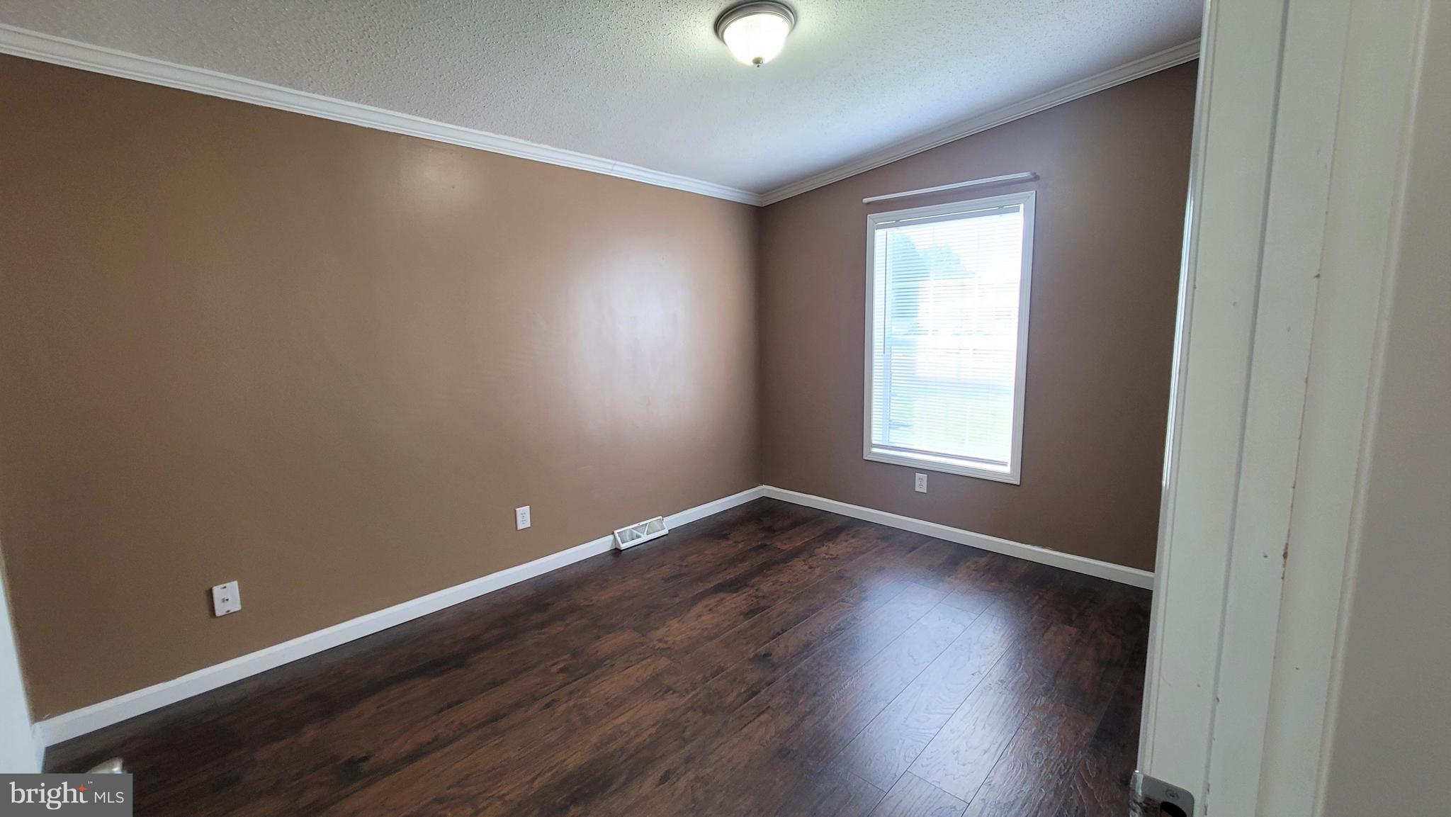 SHERWOOD FOREST - Residential