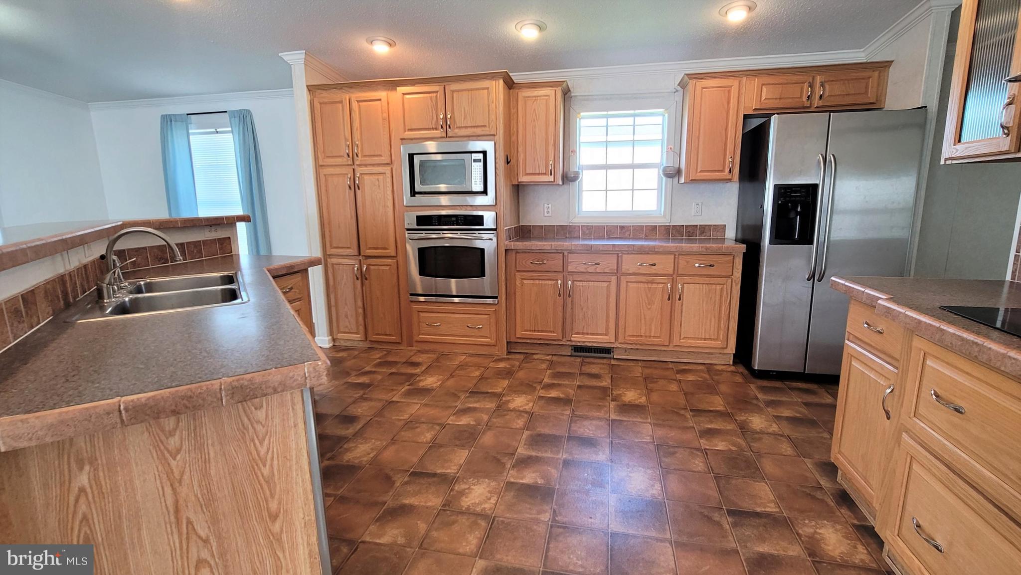 SHERWOOD FOREST - Residential