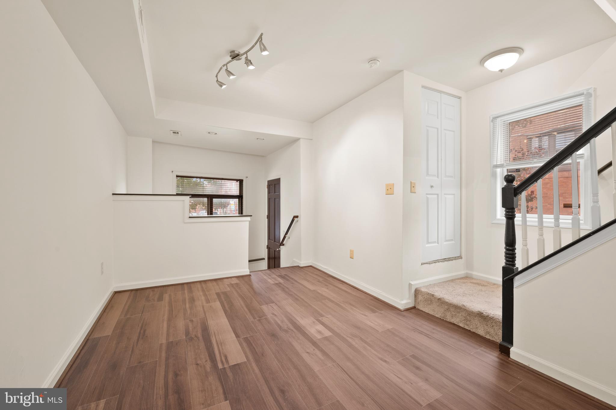 WASHINGTON VILLAGE - Residential