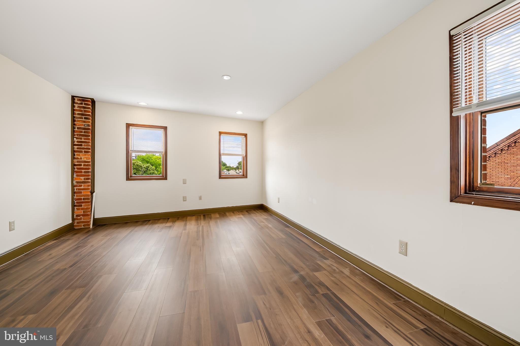 WASHINGTON VILLAGE - Residential
