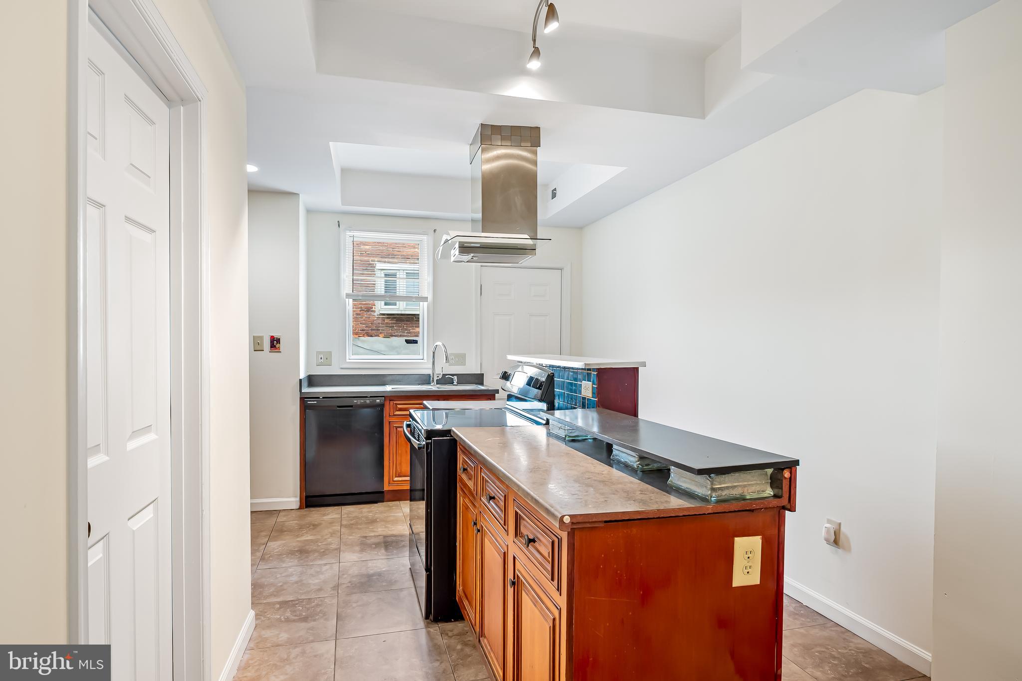WASHINGTON VILLAGE - Residential