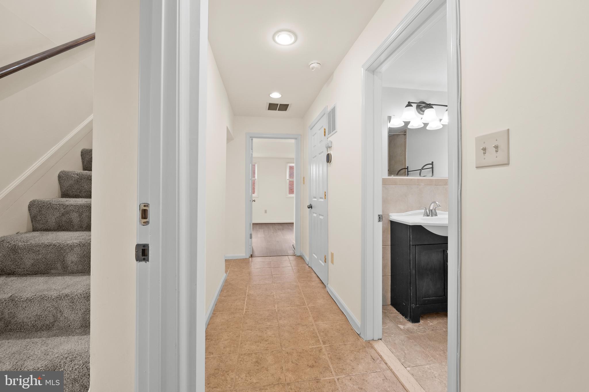 WASHINGTON VILLAGE - Residential
