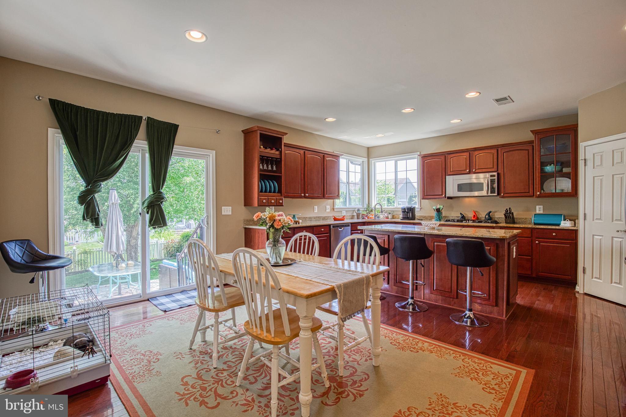 LEELAND STATION - Residential