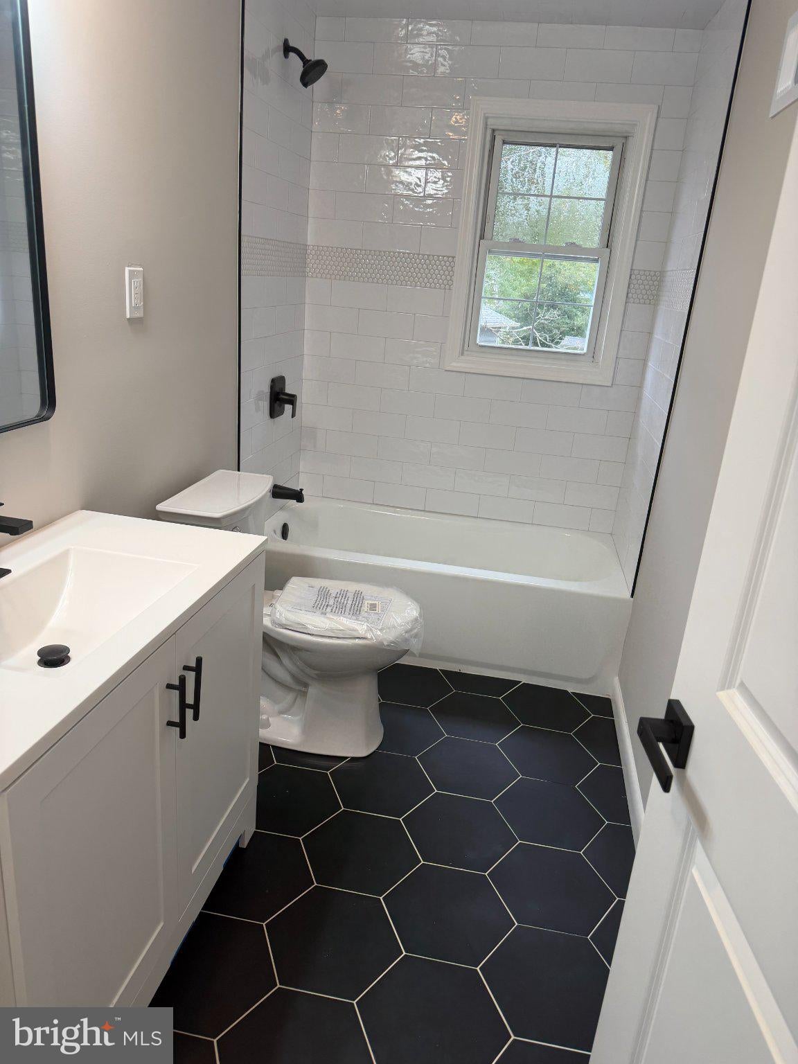 367 W UPPER FERRY ROAD