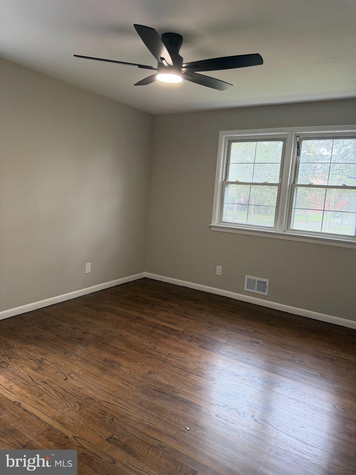 367 W UPPER FERRY ROAD