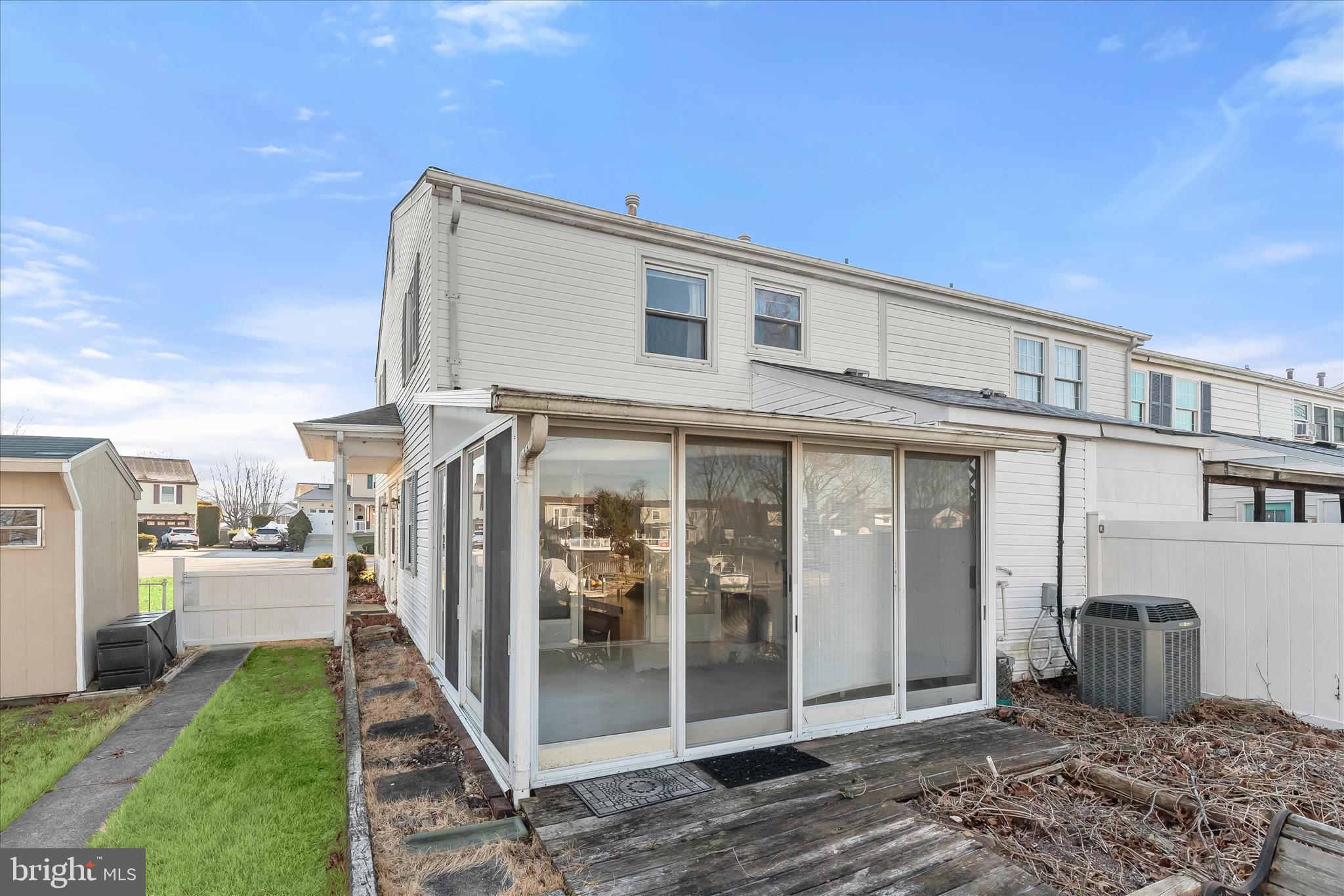 RUMSEY ISLAND - Residential