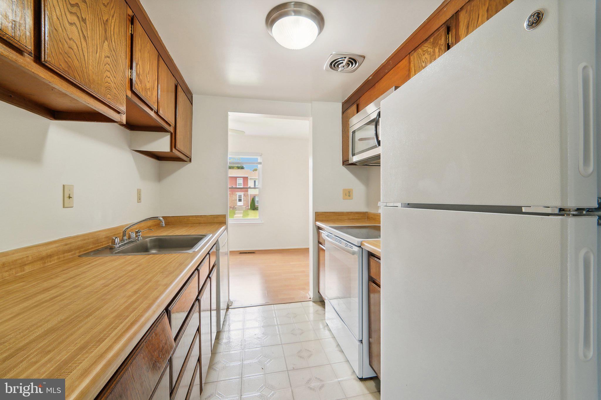 SPRING MEADOWS CONDO - Residential