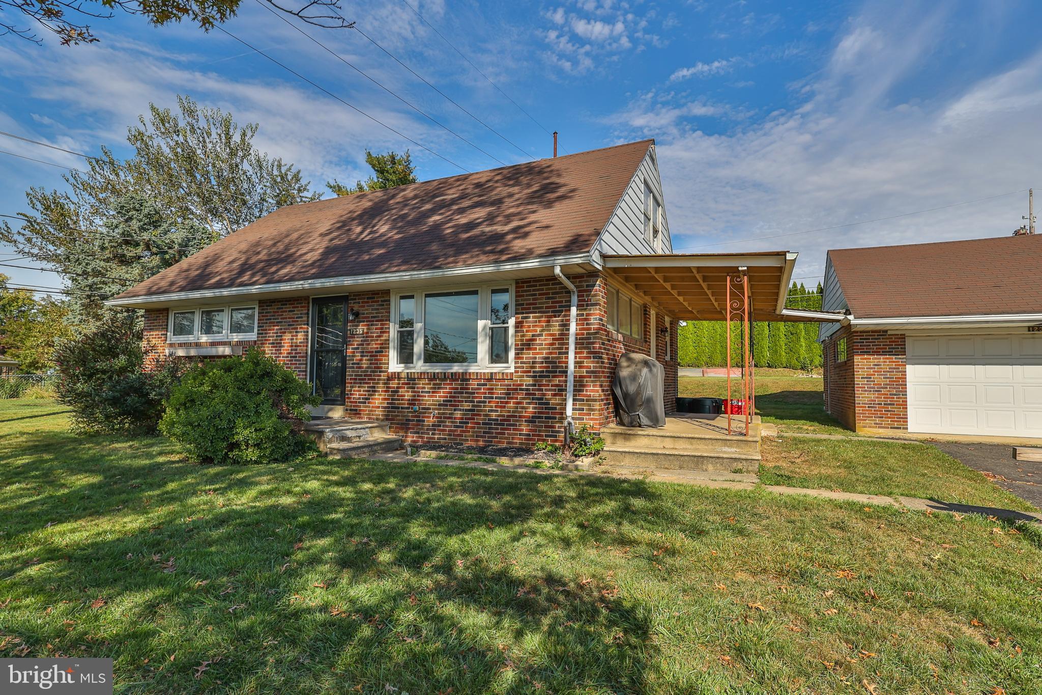 1235 W LIVINGSTON STREET