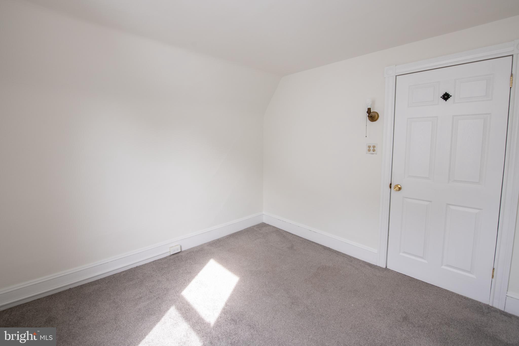 BRENTWOOD MANOR - Residential