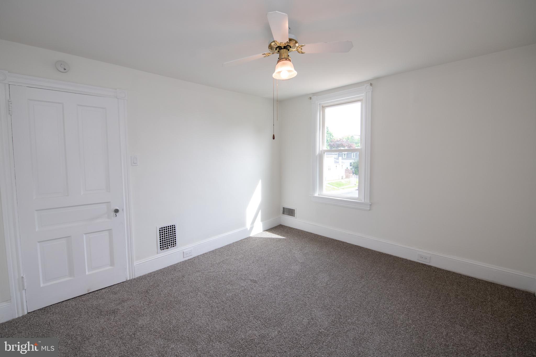 BRENTWOOD MANOR - Residential