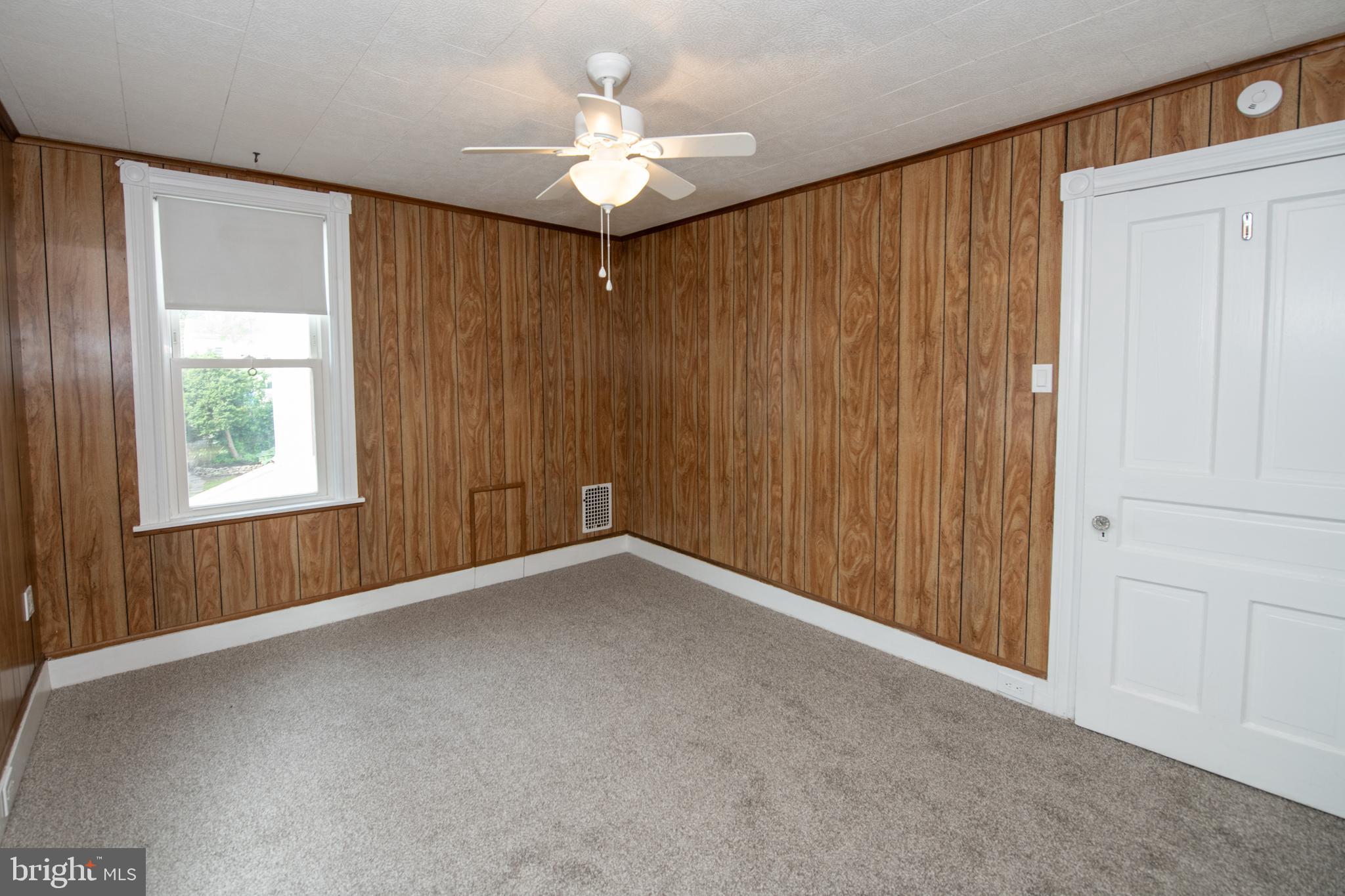 BRENTWOOD MANOR - Residential