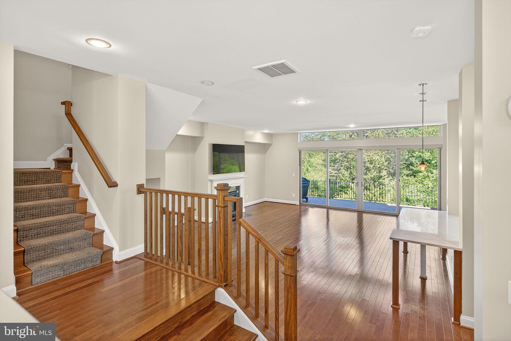 BRAMBLETON - Residential