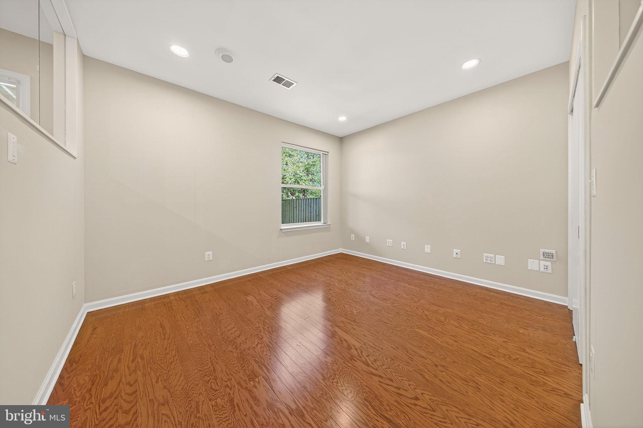 BRAMBLETON - Residential