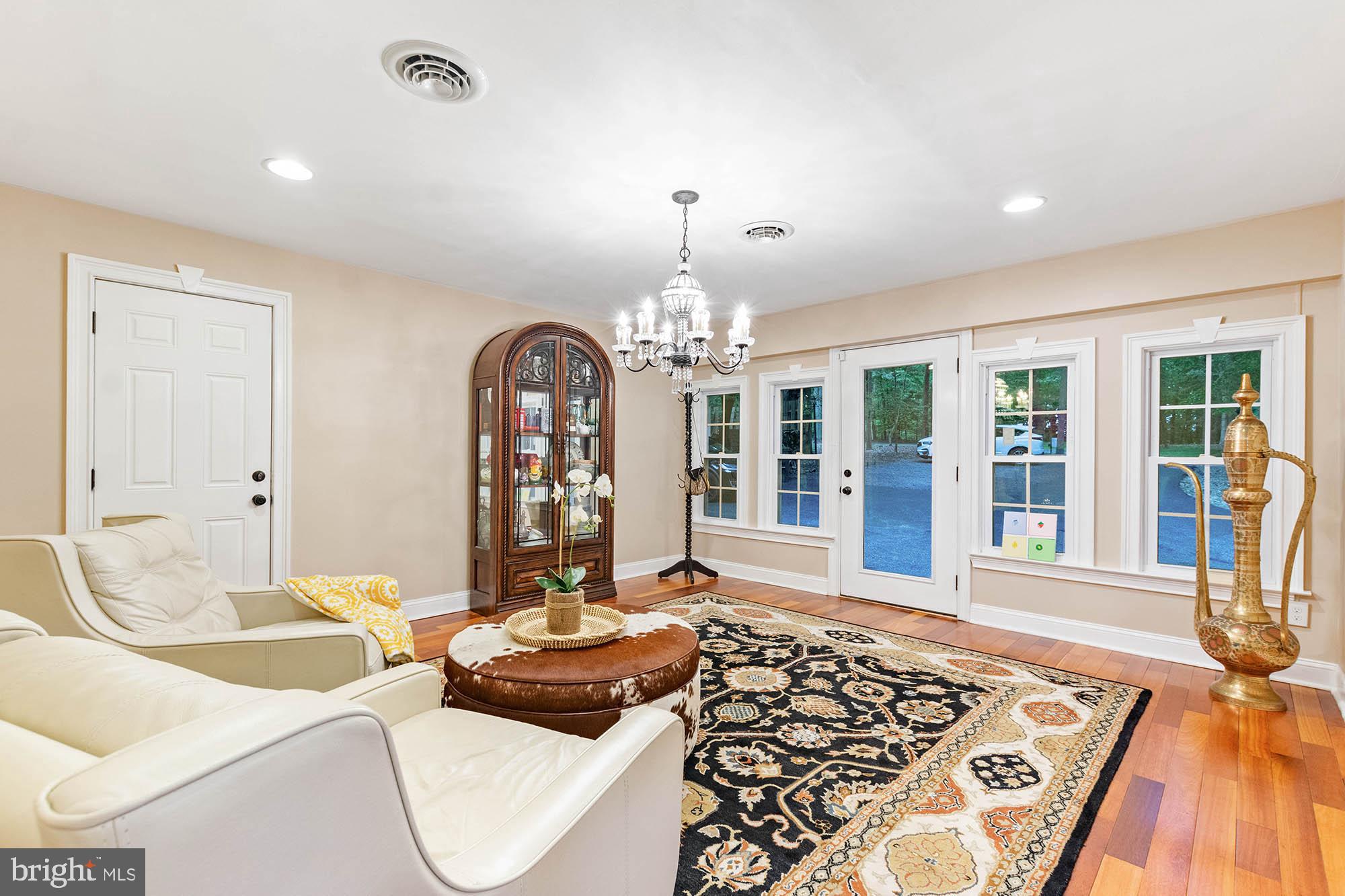 VELVET VALLEY - Residential