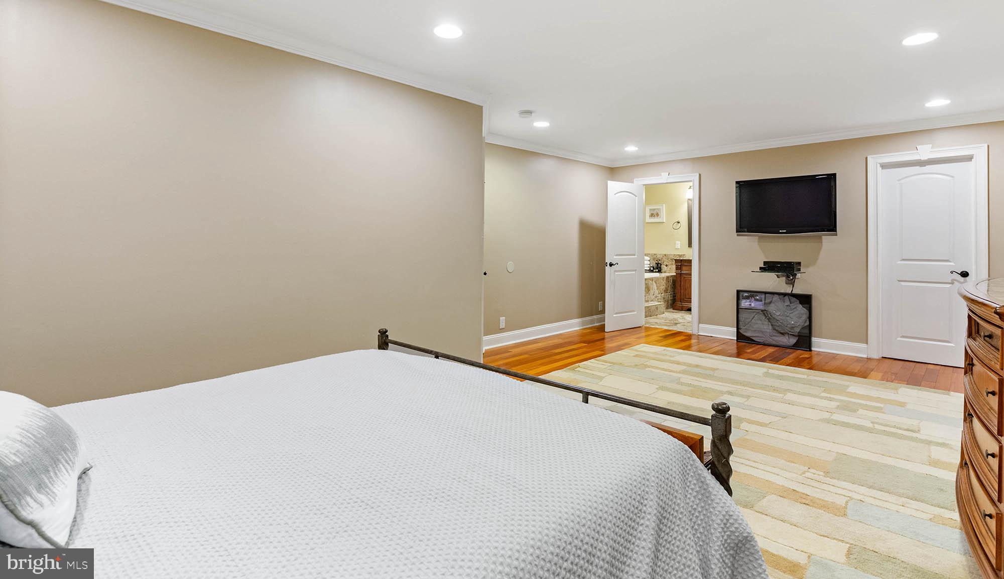 VELVET VALLEY - Residential