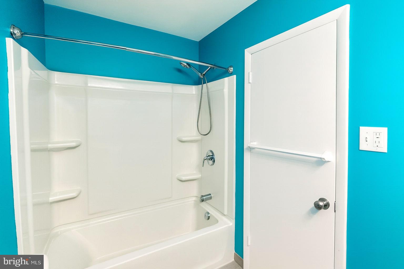 HIDDEN VALLEY - Residential