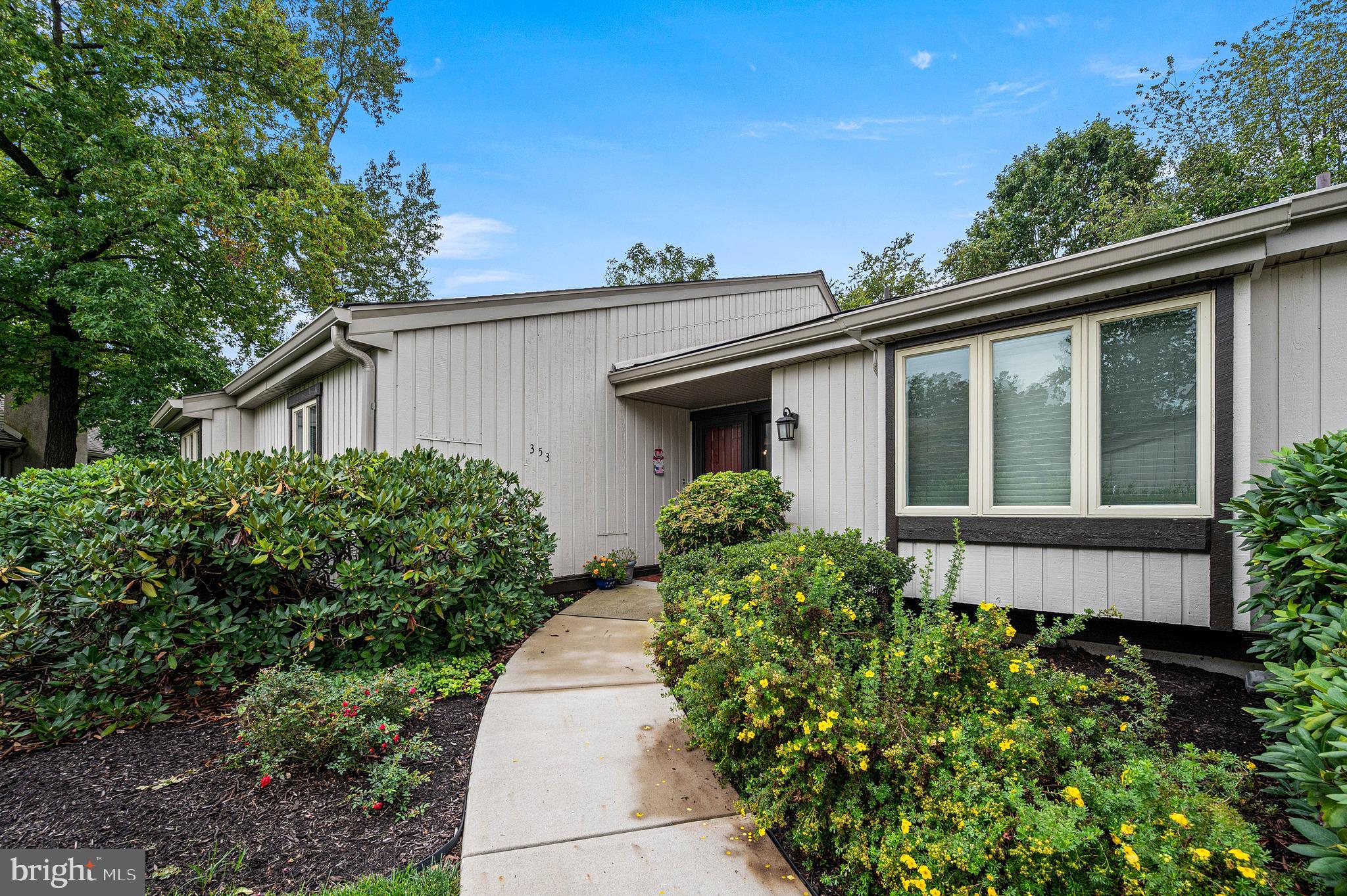 353 DEVON WAY 353