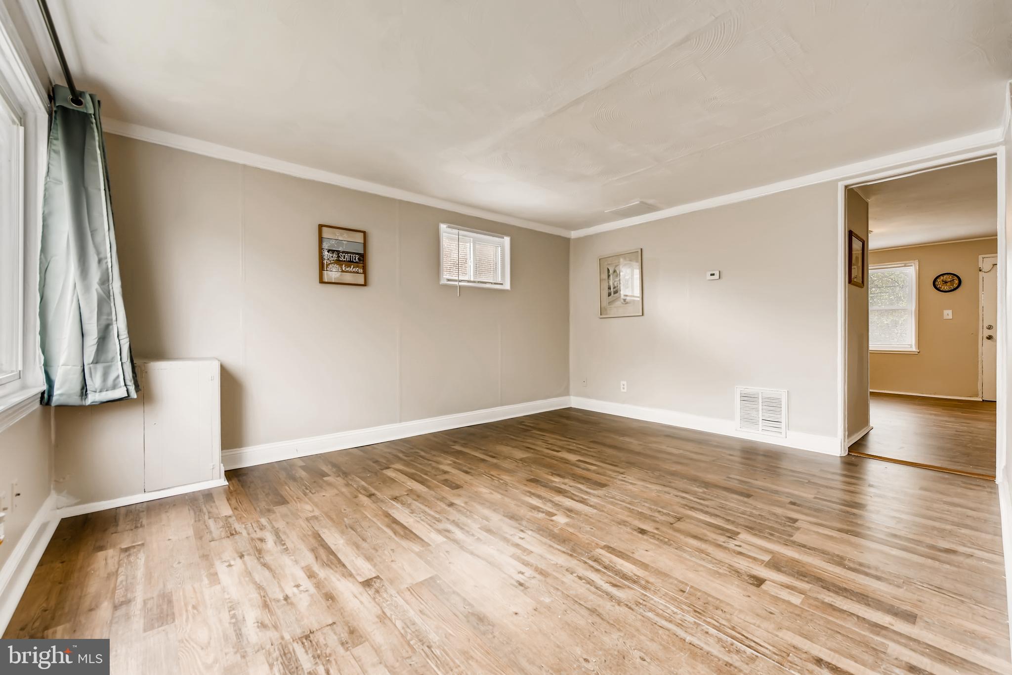 HOLLINSWOOD - Residential