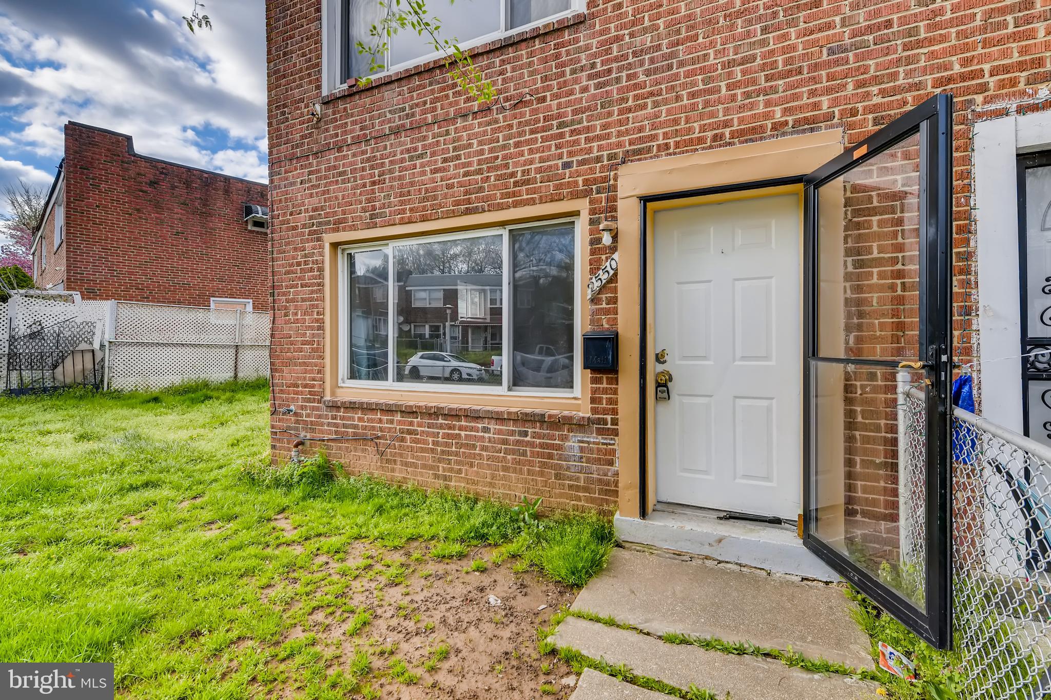 HOLLINSWOOD - Residential