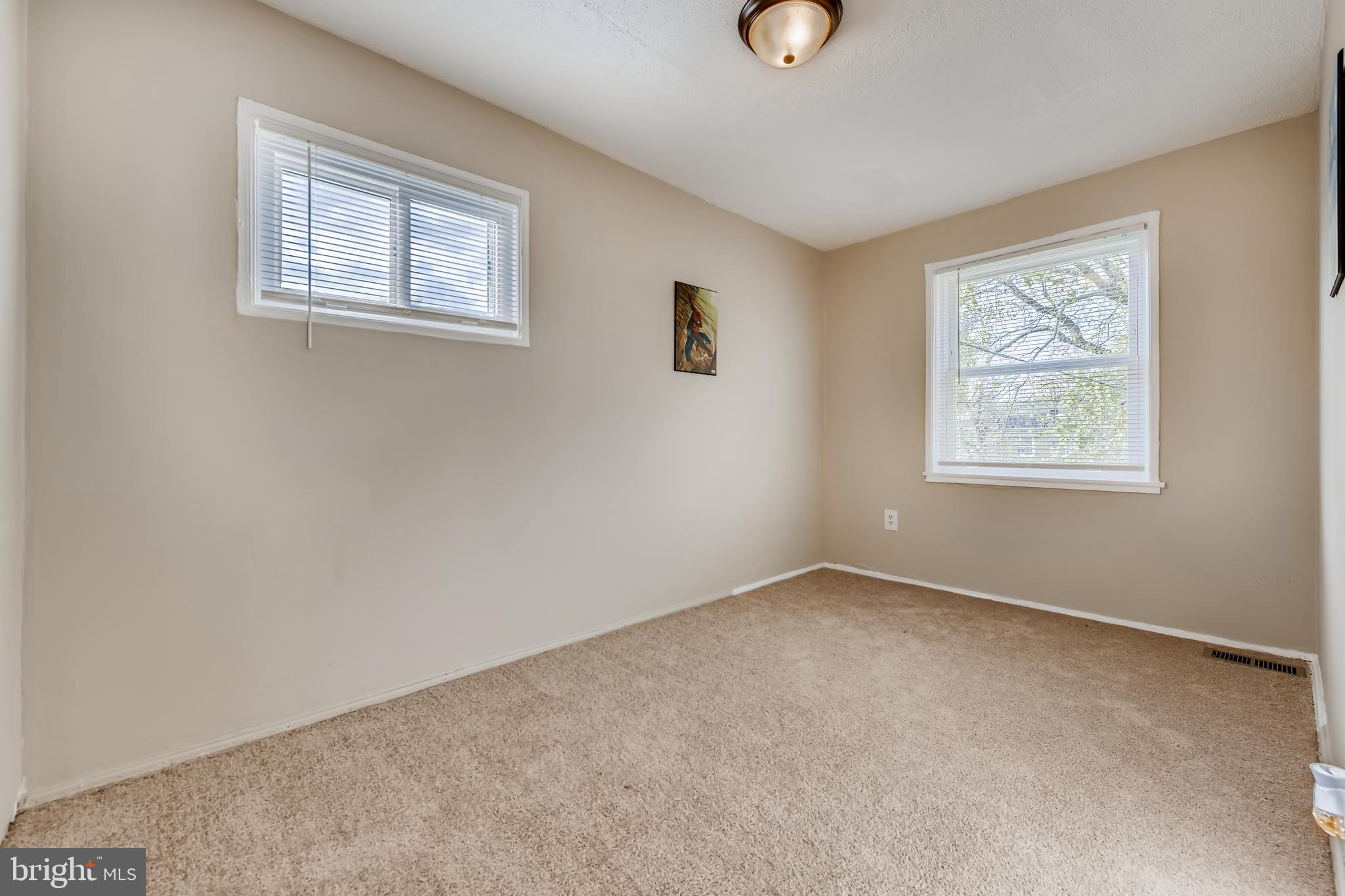 HOLLINSWOOD - Residential