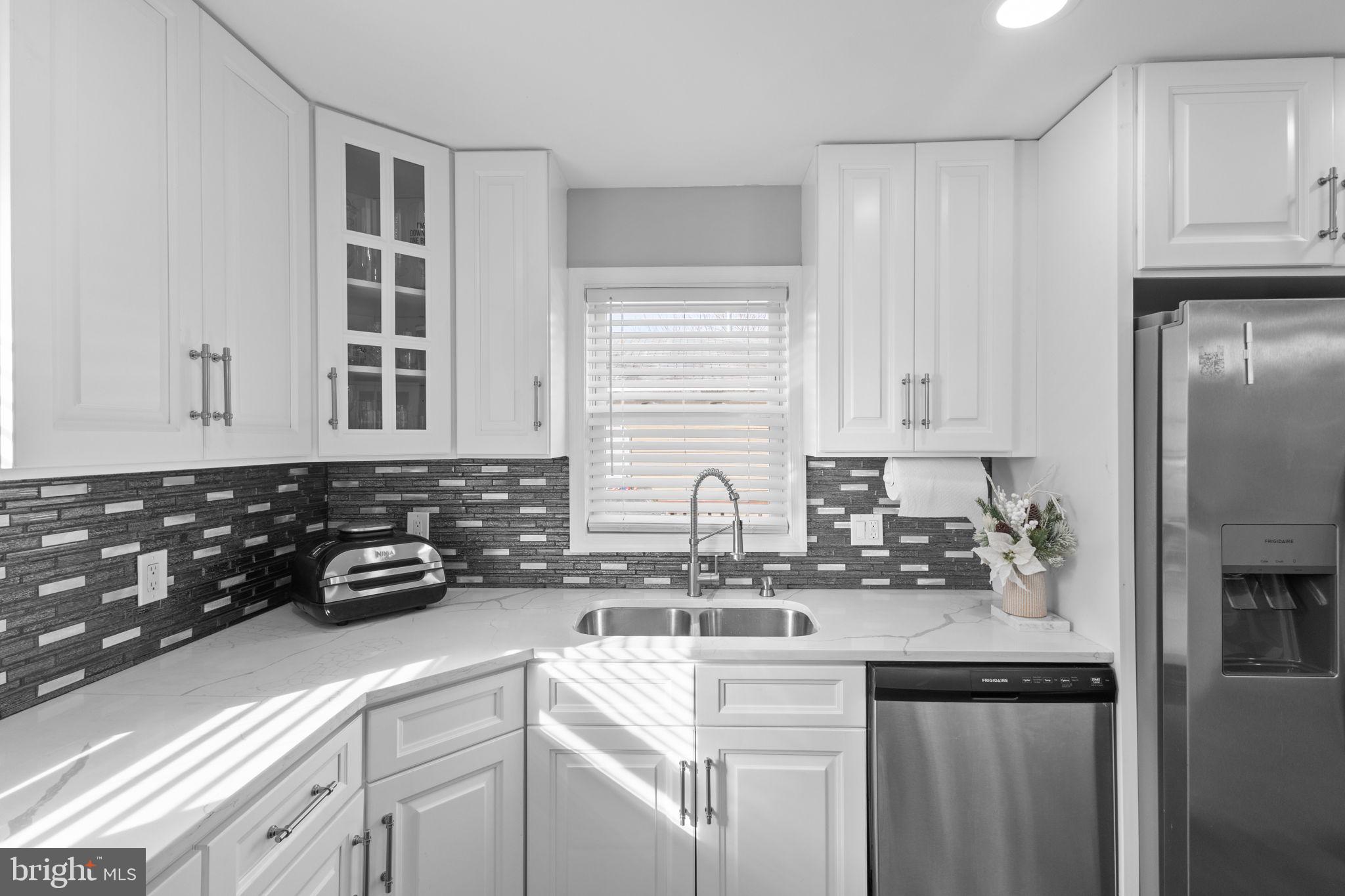 ROLAND TERRACE - Residential