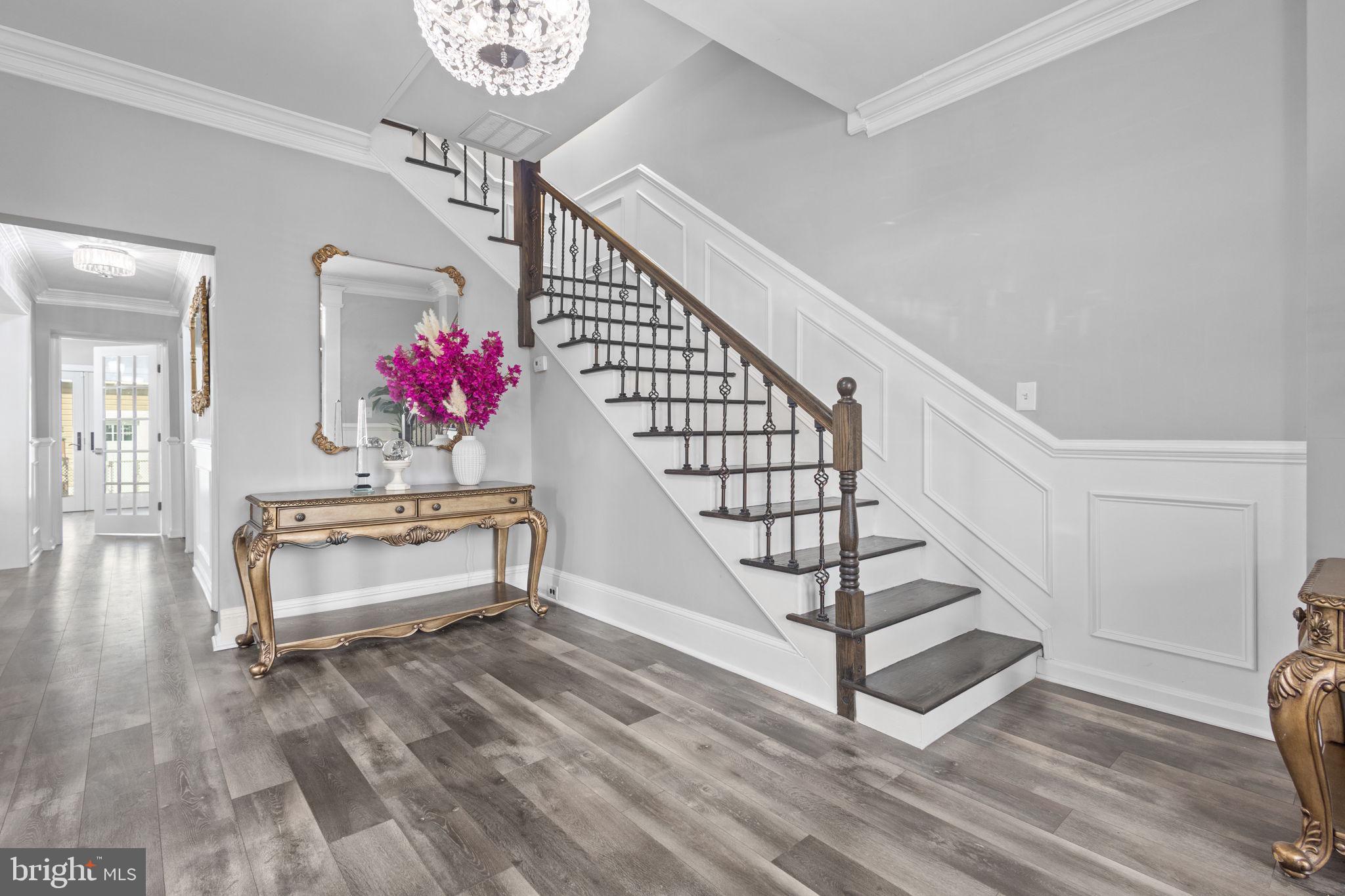 ROLAND TERRACE - Residential