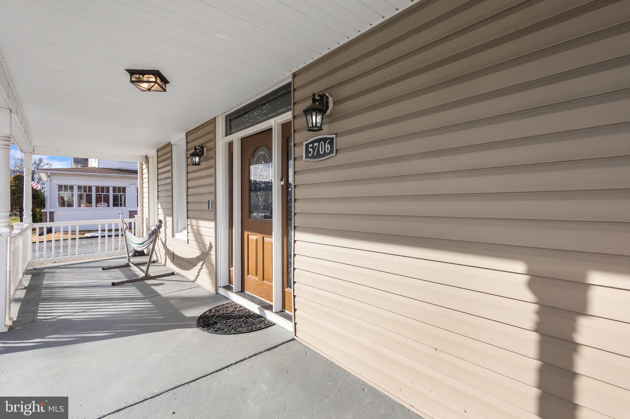 ROLAND TERRACE - Residential