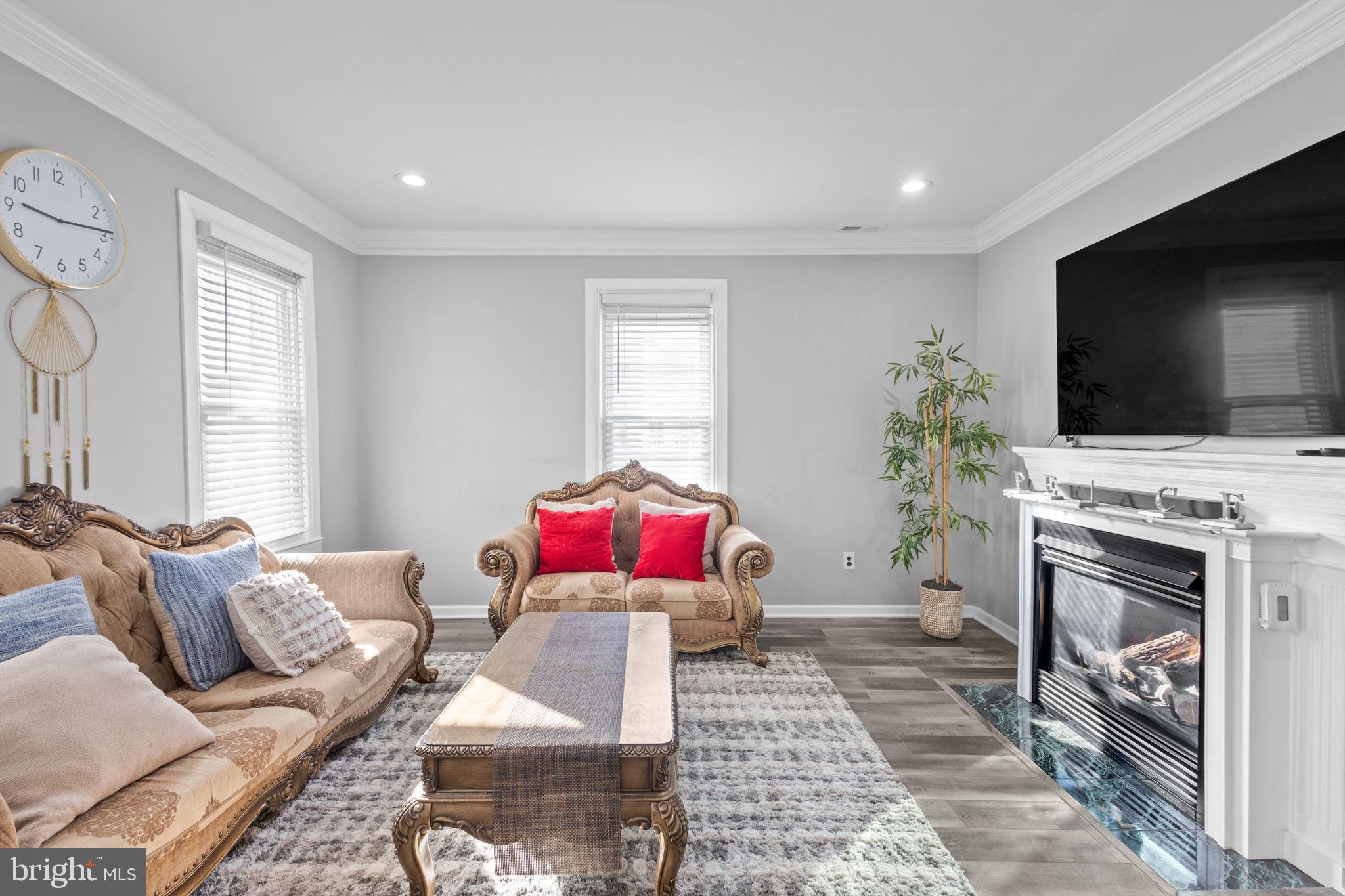 ROLAND TERRACE - Residential