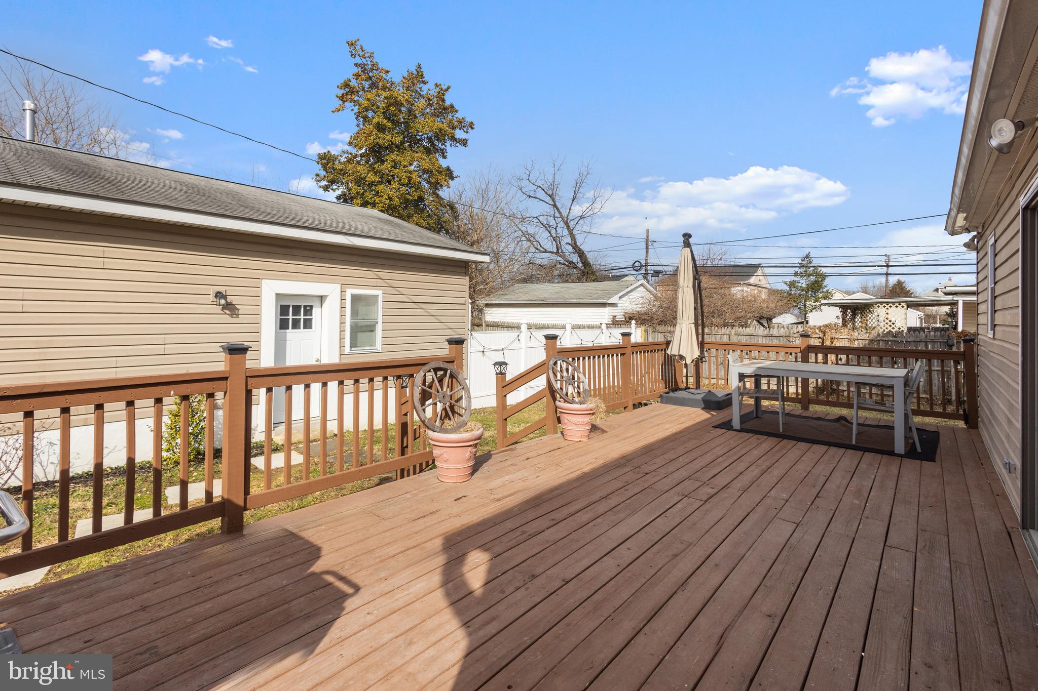 ROLAND TERRACE - Residential