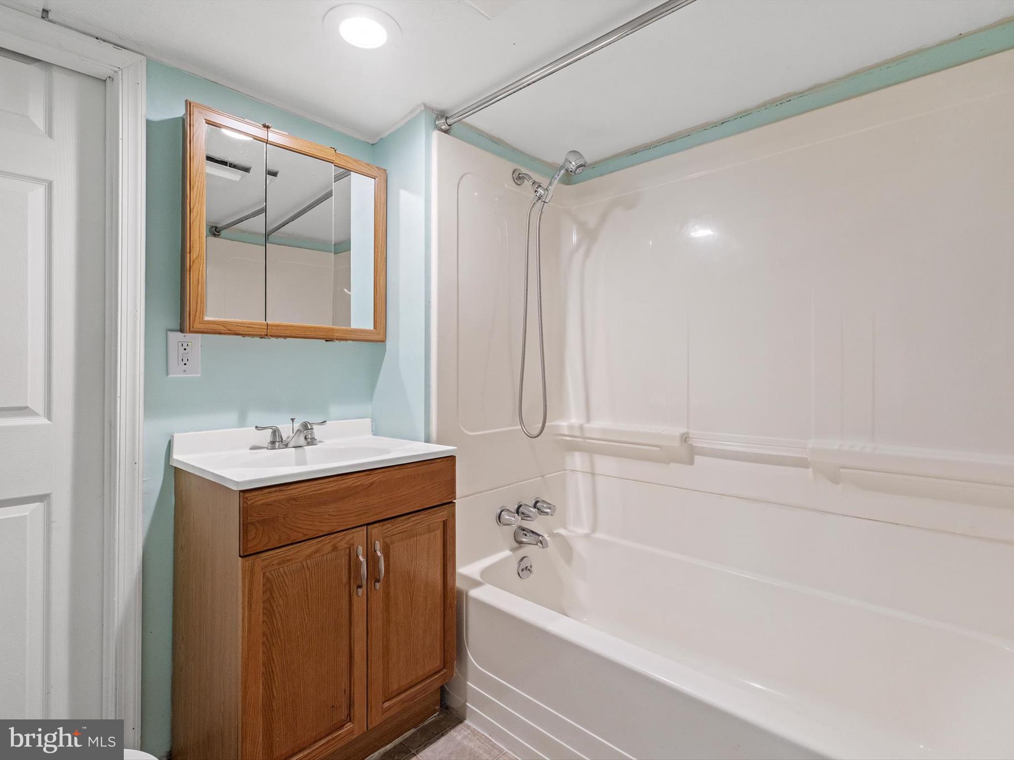 SPENCER GARDENS - Residential