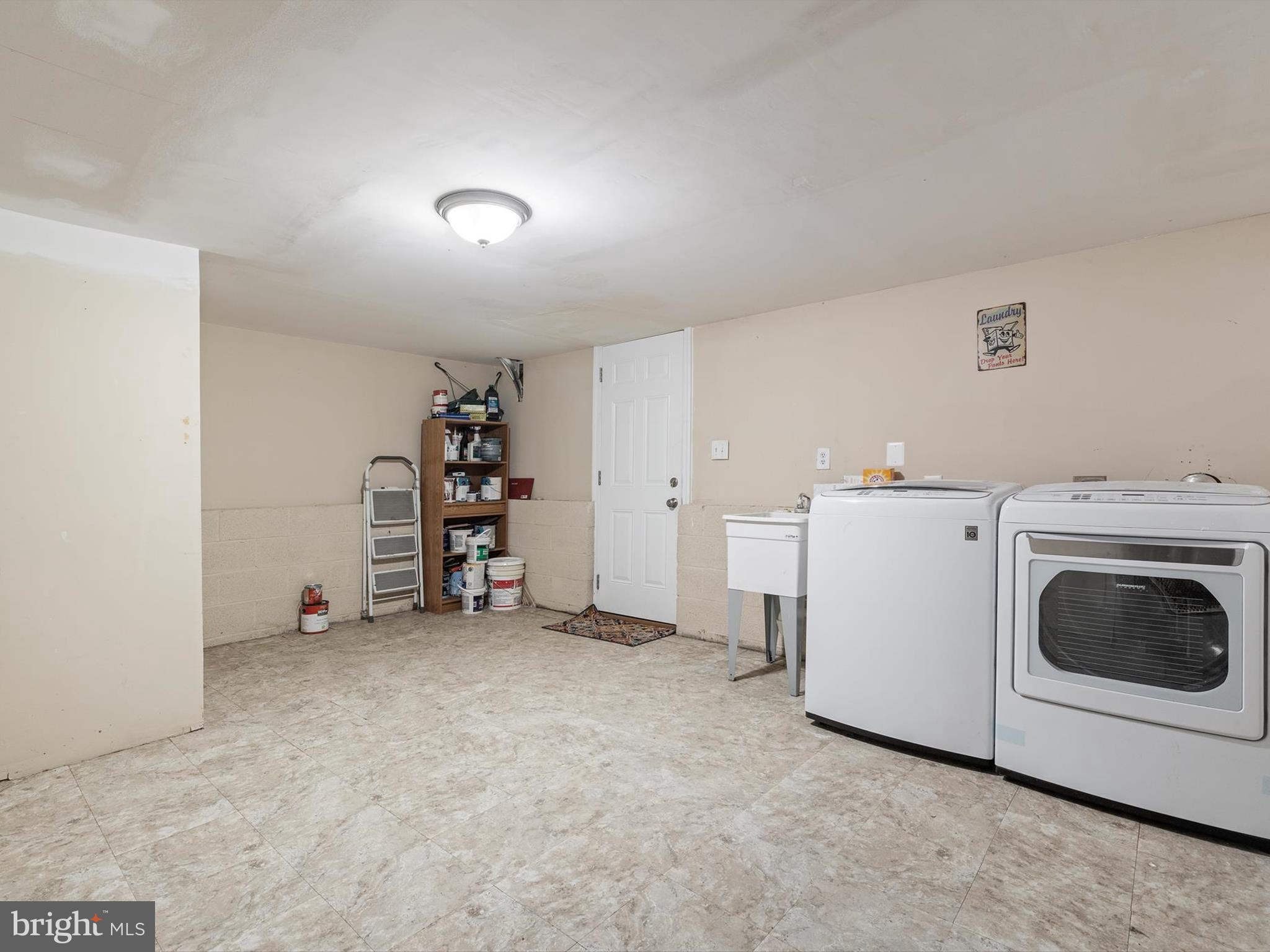 SPENCER GARDENS - Residential