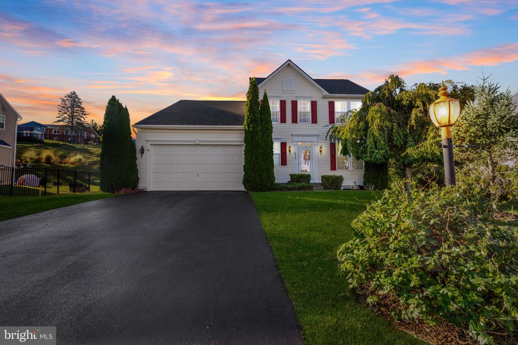 Photo of 2432 Crystal Clear Drive, HANOVER, PA 17331 (MLS # PAYK2091174)