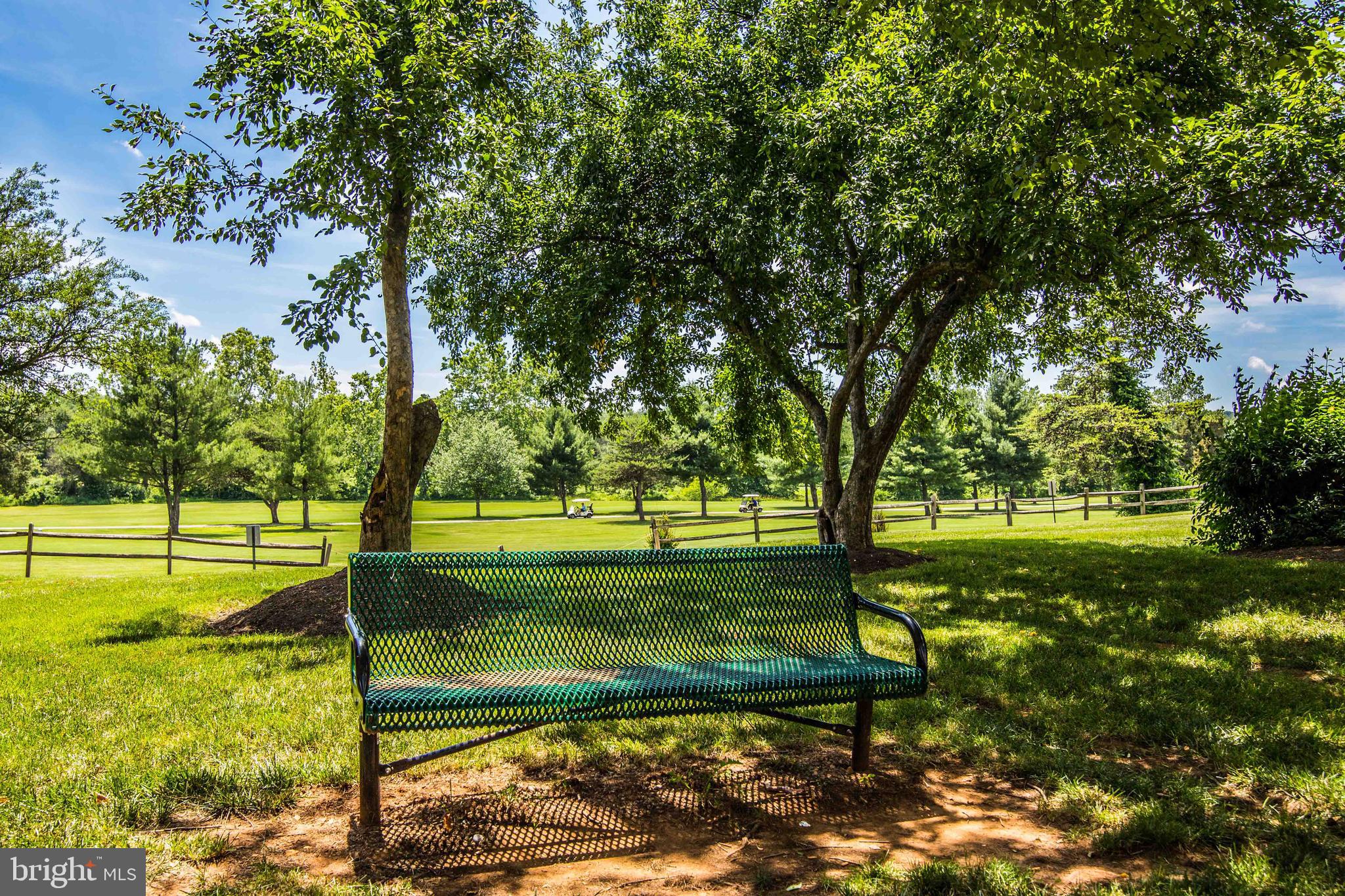 COUNTRY CLUB GREEN - Residential