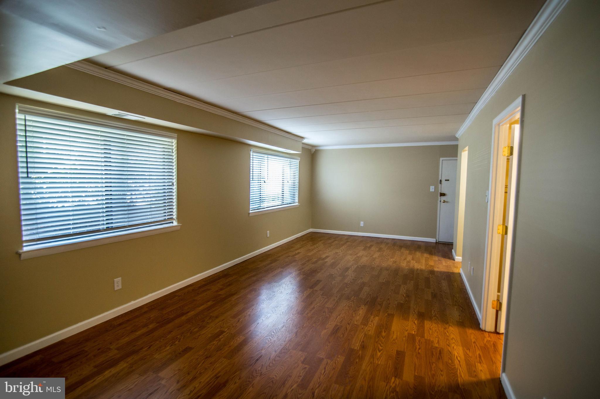 COUNTRY CLUB GREEN - Residential