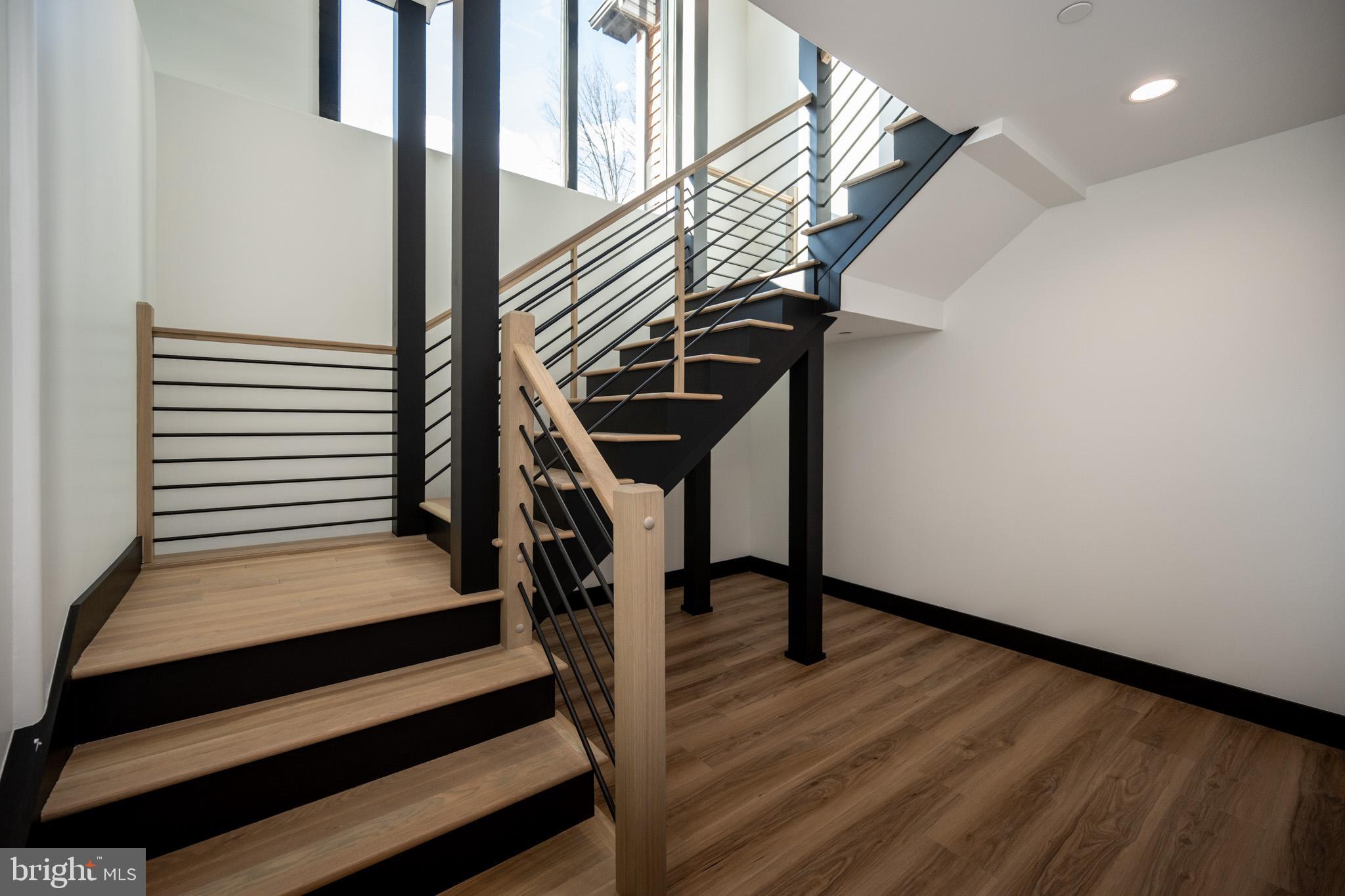 LODESTONE - Residential