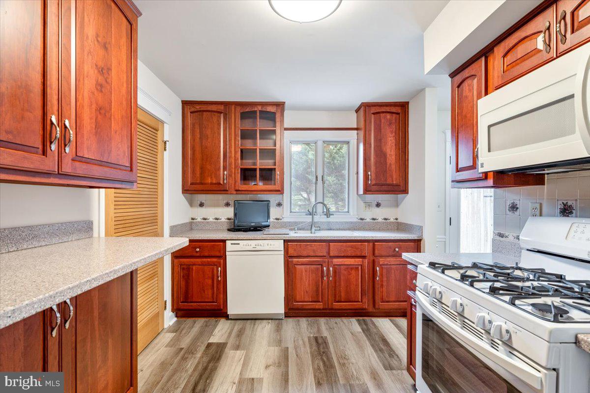 KENLY SQUARE - Residential