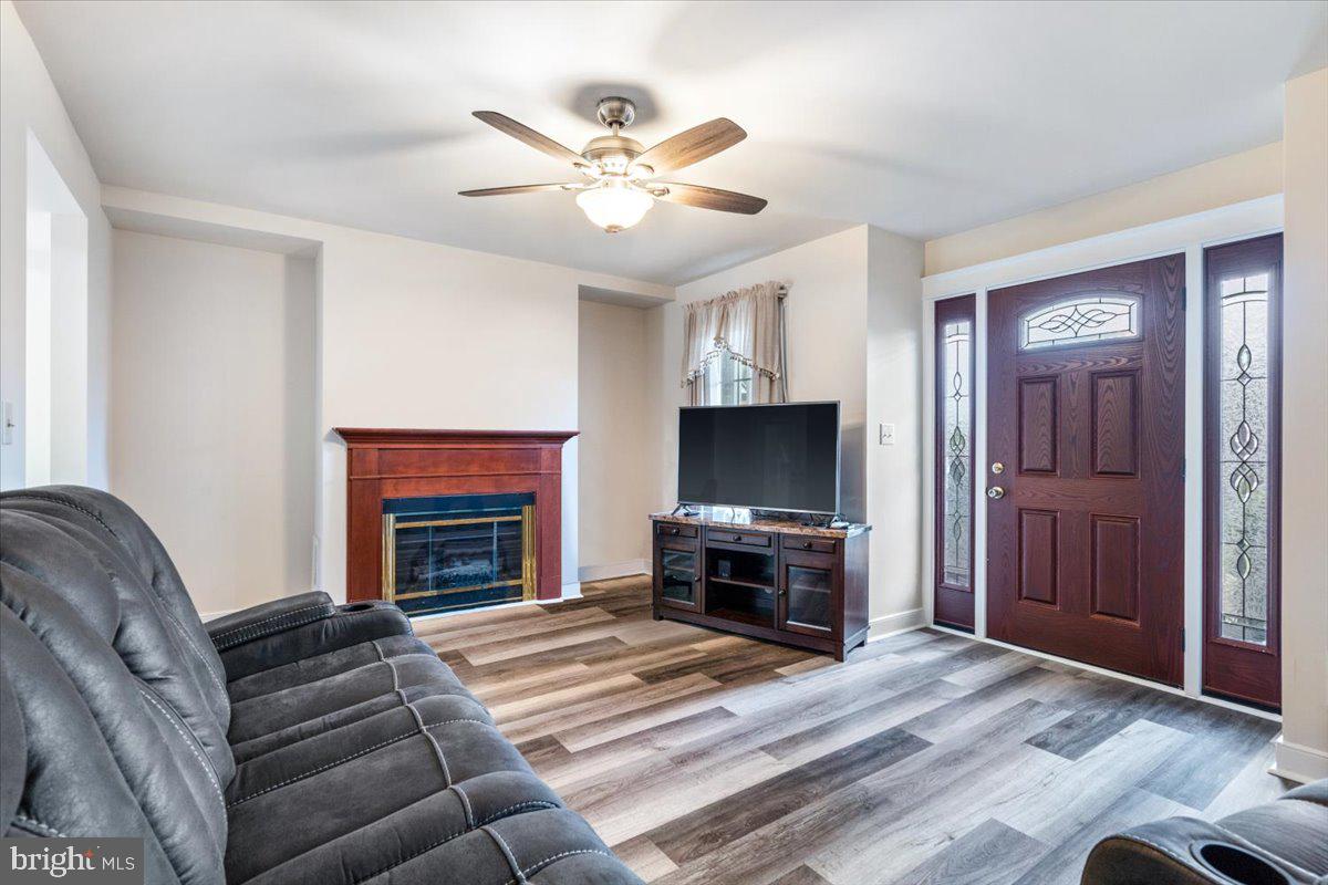 KENLY SQUARE - Residential