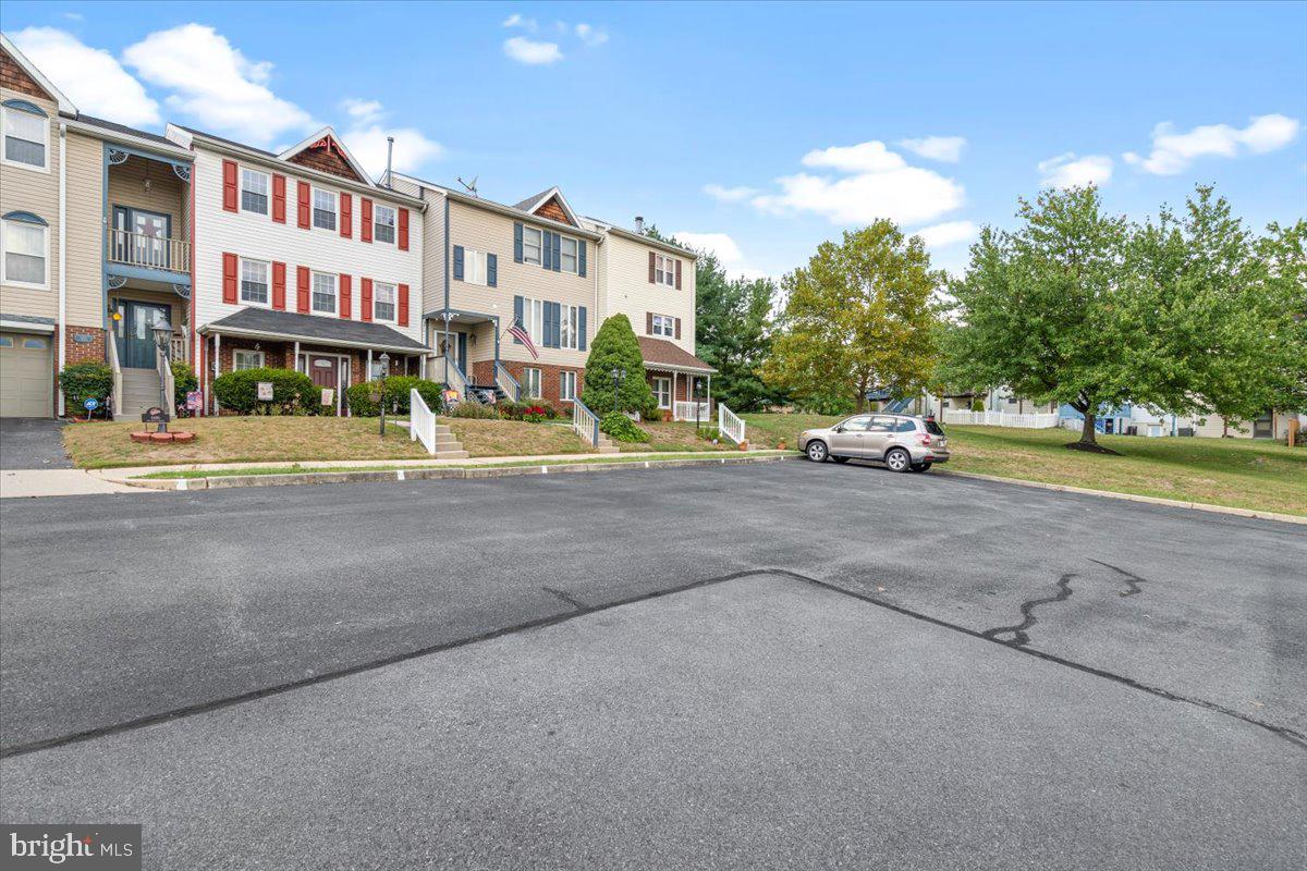 KENLY SQUARE - Residential