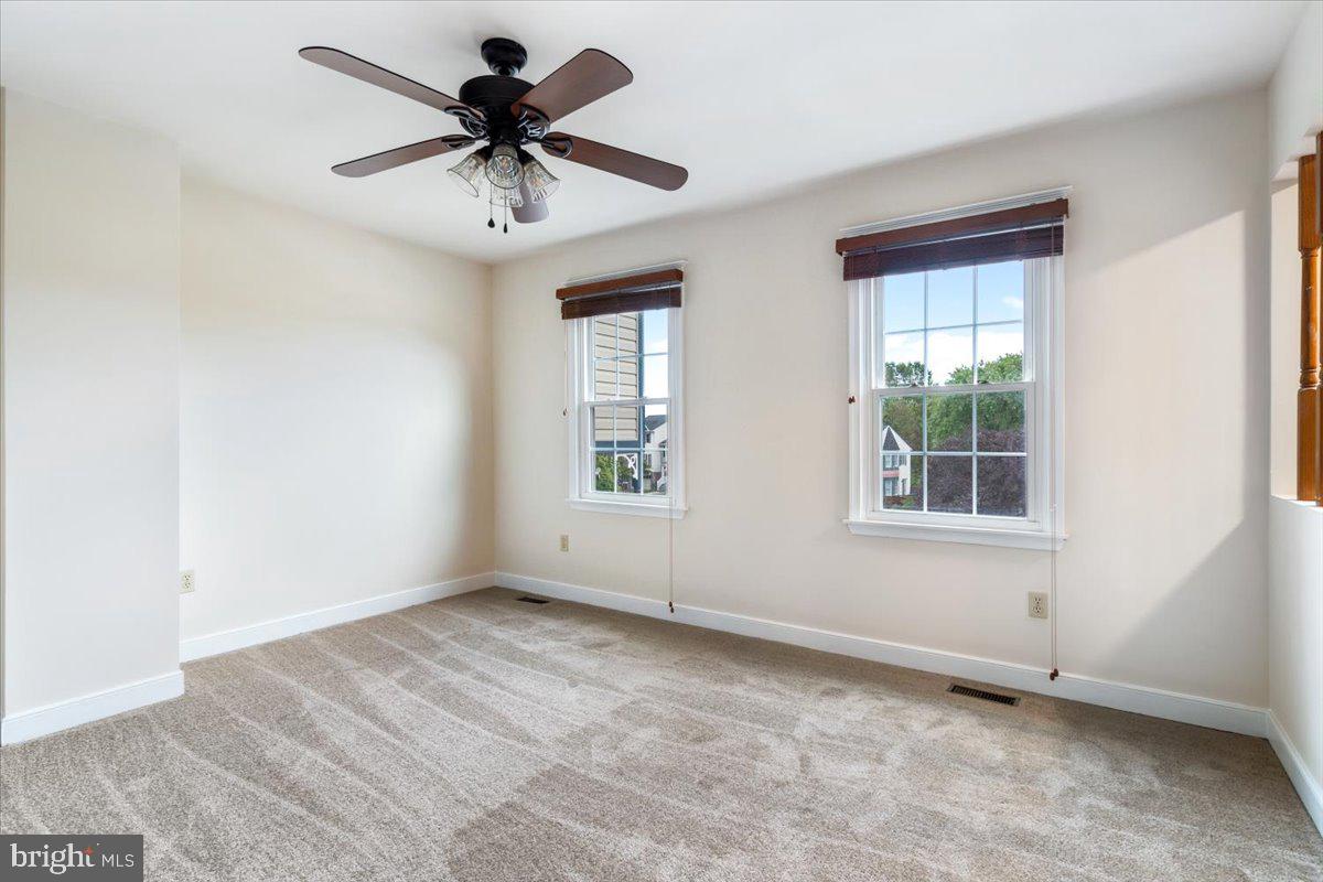 KENLY SQUARE - Residential