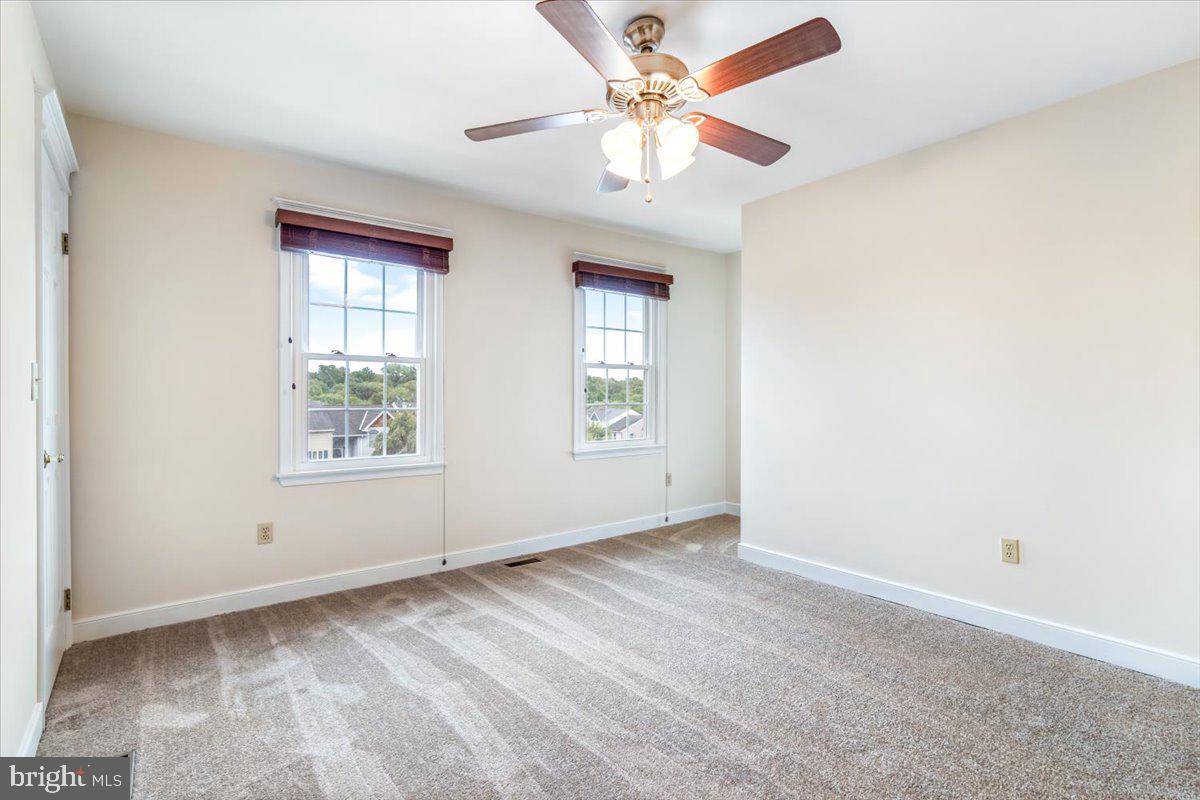 KENLY SQUARE - Residential