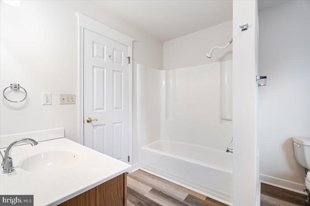 KENLY SQUARE - Residential