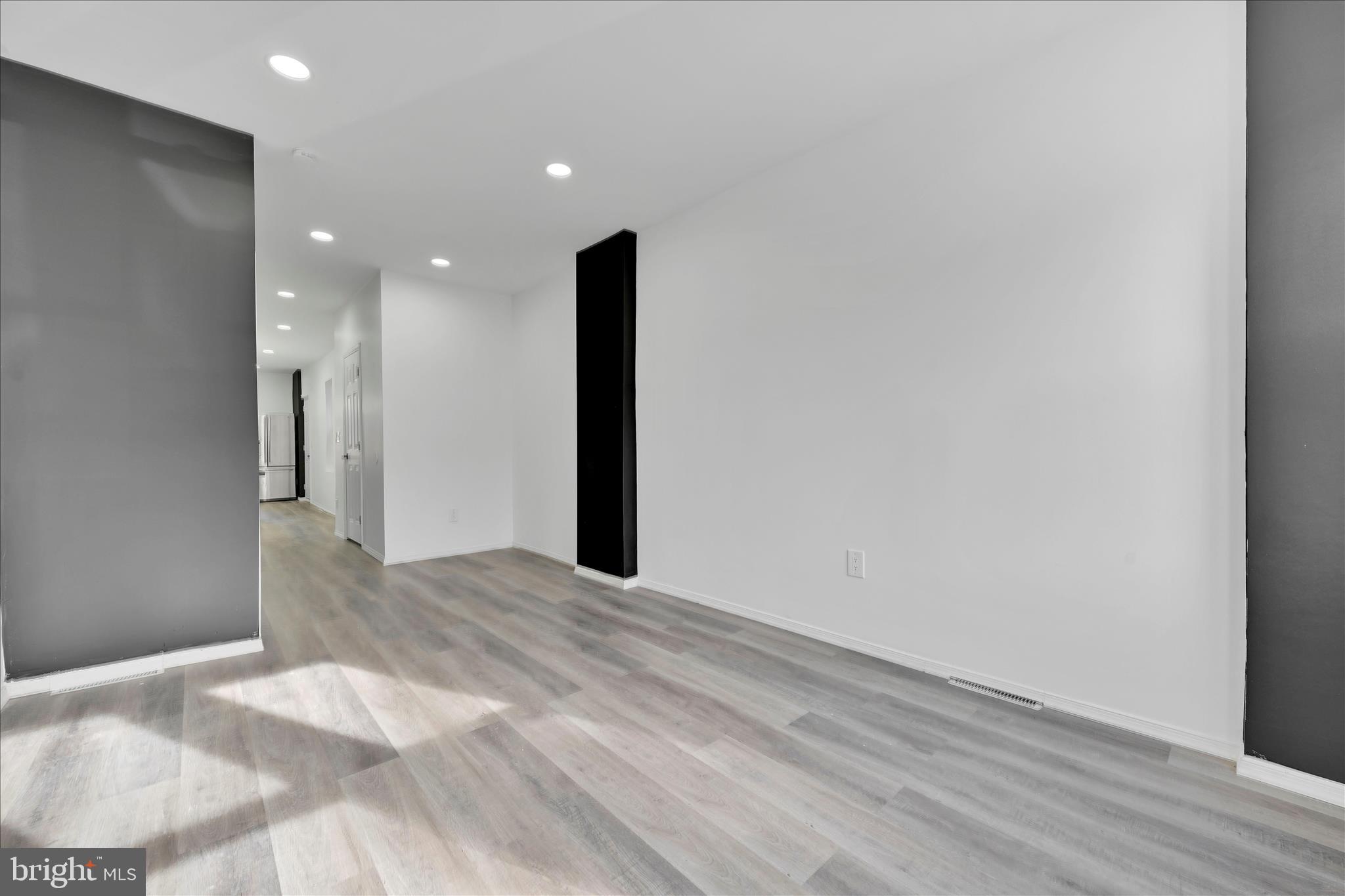 1119 MUHLENBERG STREET