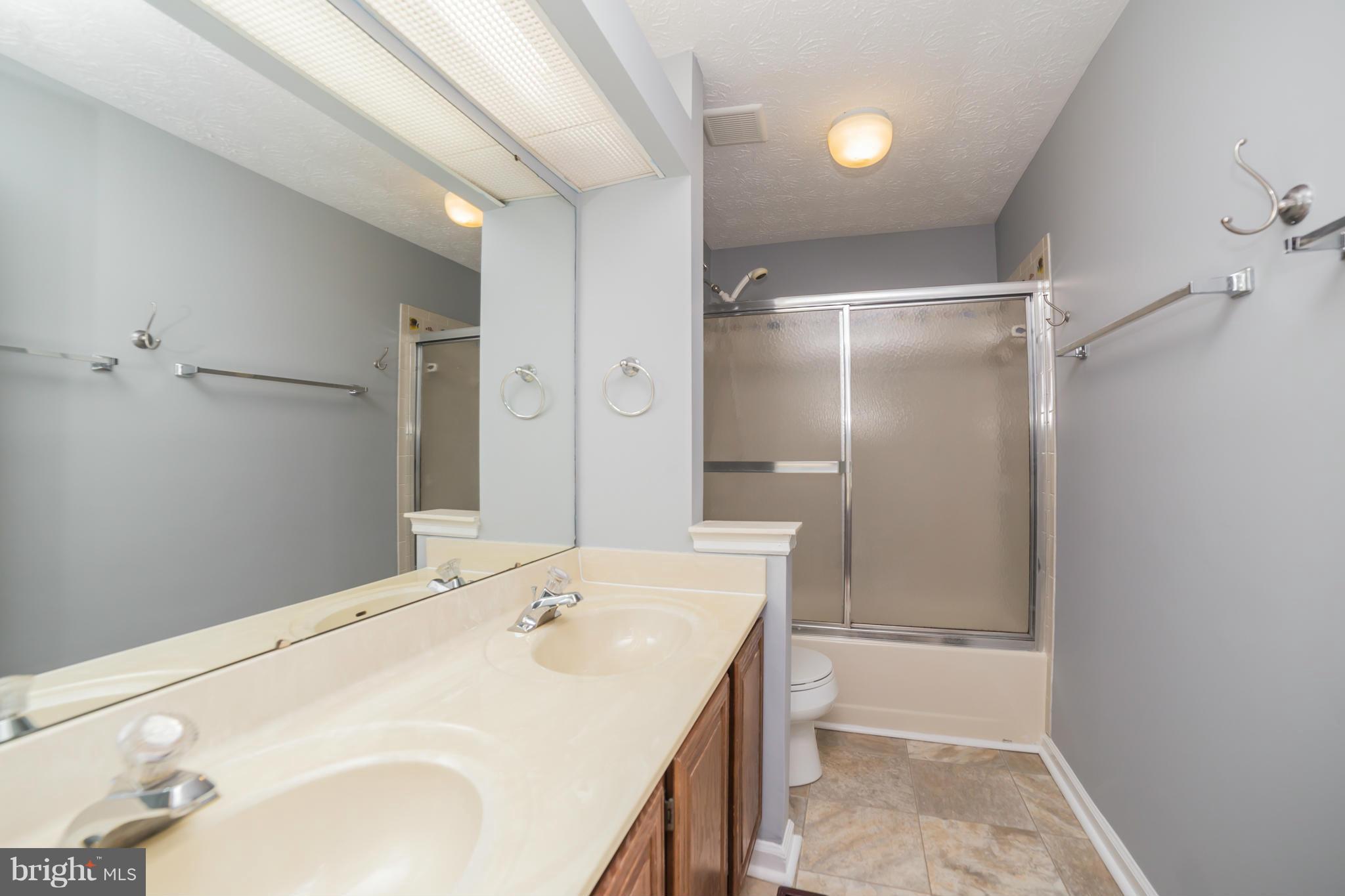 HASTINGS HUNT - Residential