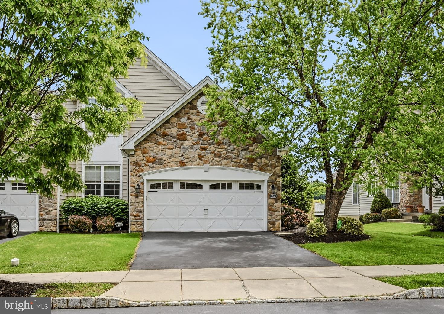 2546 RAINER ROAD