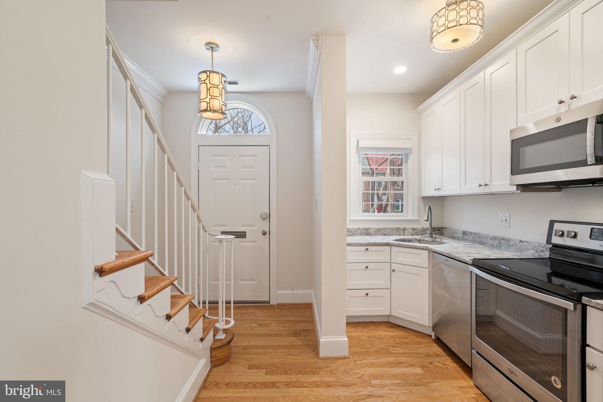 TOBACCO QUAY - Residential