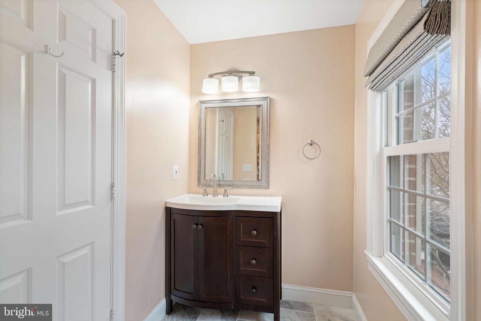 TOBACCO QUAY - Residential