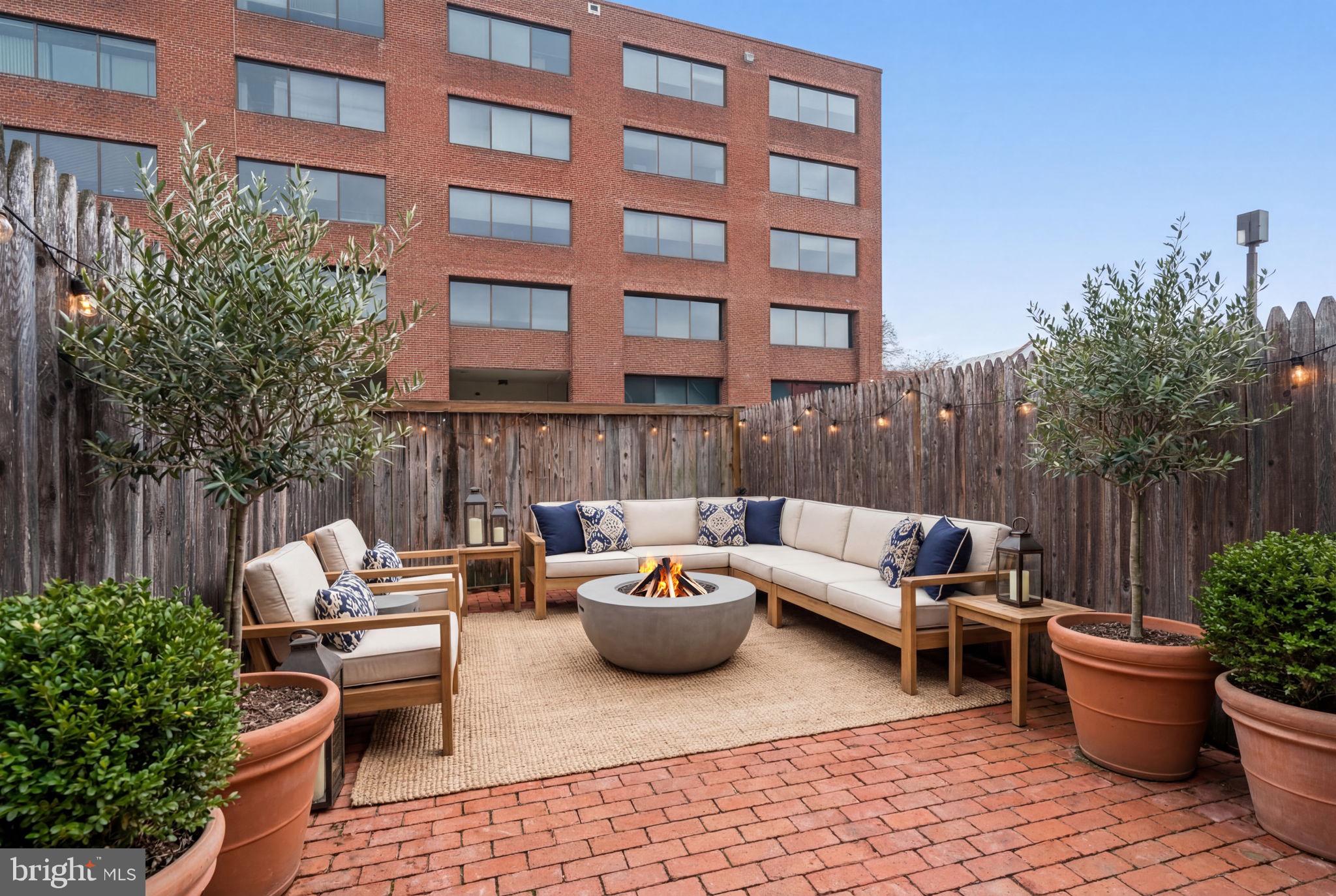 TOBACCO QUAY - Residential