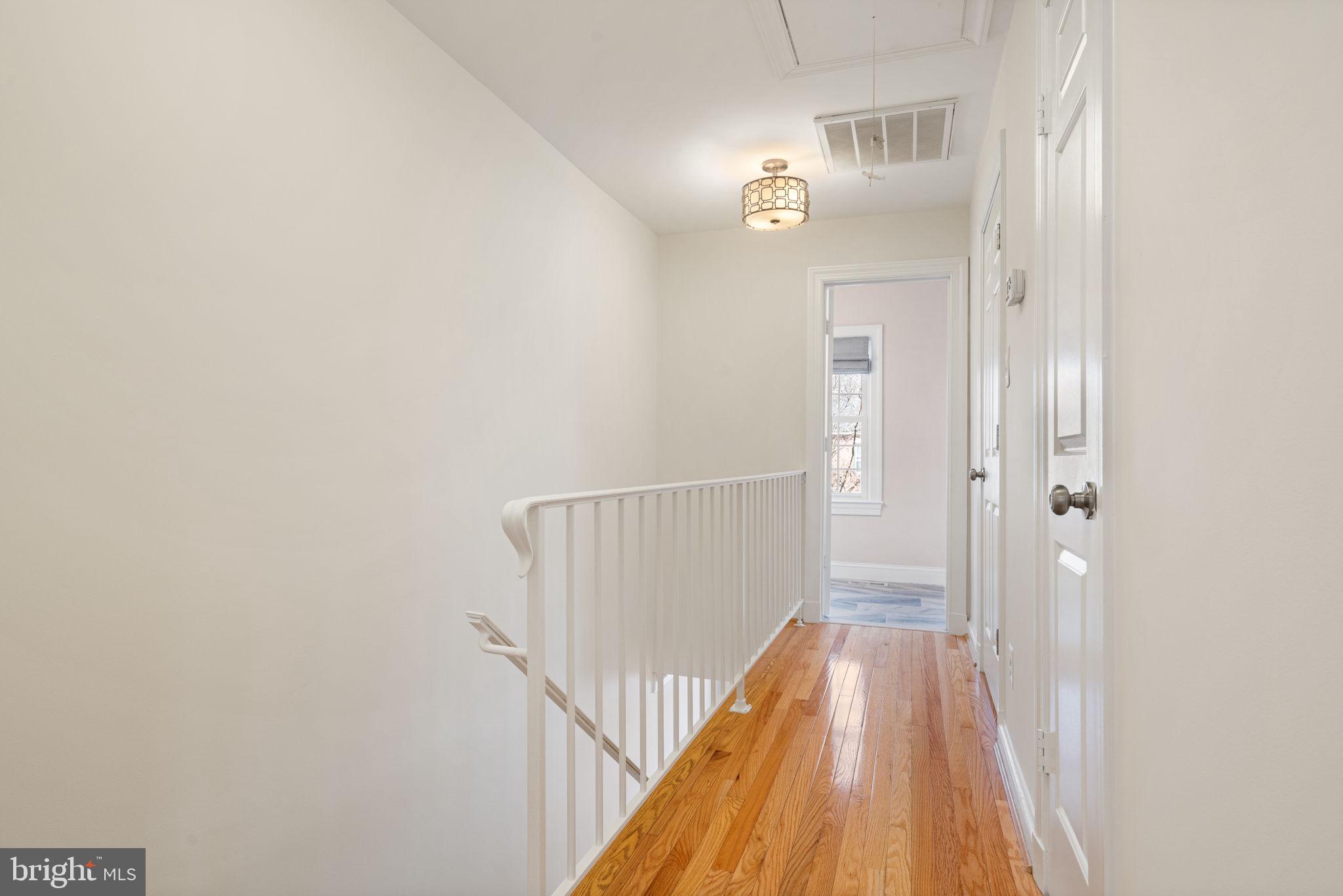 TOBACCO QUAY - Residential