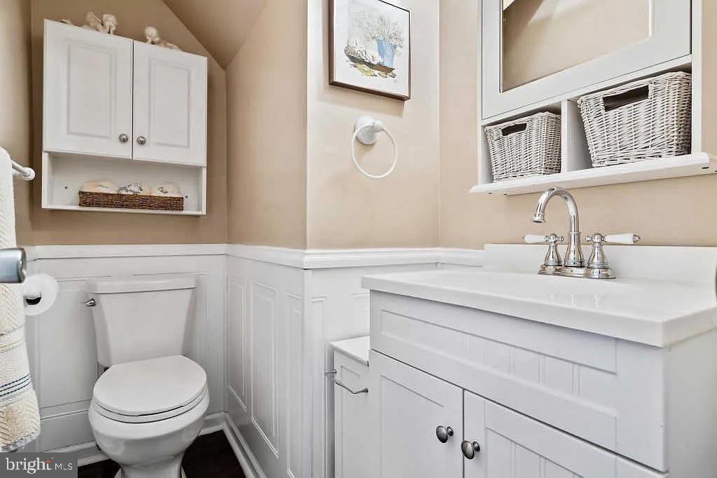 106 OAK PINES BOULEVARD